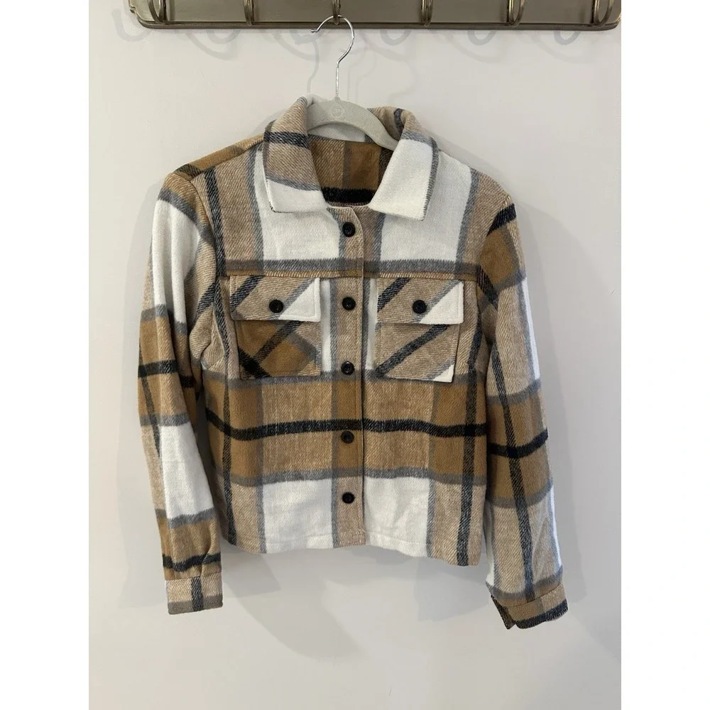 Plaid Cropped Shacket - Button Down Flannel Coat with Pockets - Small